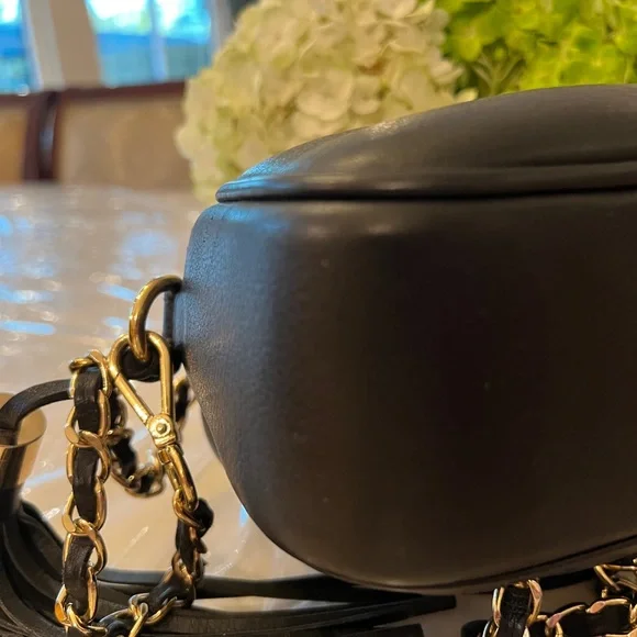 Mario Valentino ~ Italian Mia Diamond Black Quilted Leather Crossbody - Picture 9 of 9